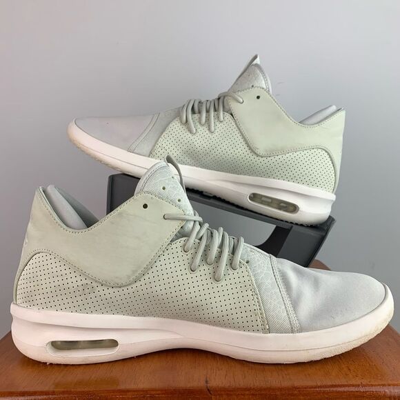 Nike Air Jordan men’s first class light bone athletic shoes size 12 - Picture 1 of 7